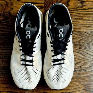 On Women’s Sneakers - Size 7